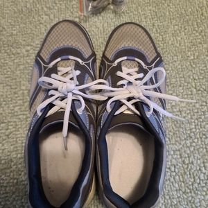 Easy Spirit Athletic Shoes